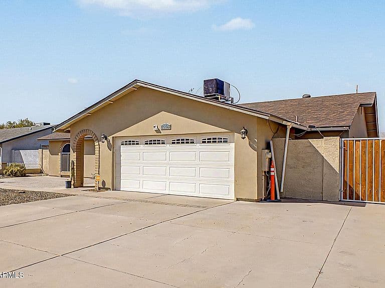 7208 W SUNNYSLOPE Lane photo 4