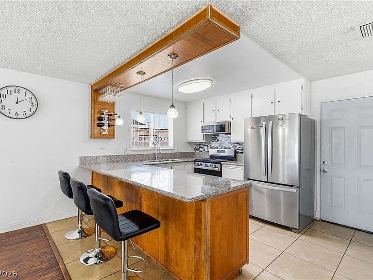 3948 Oakhill Ave photo 3