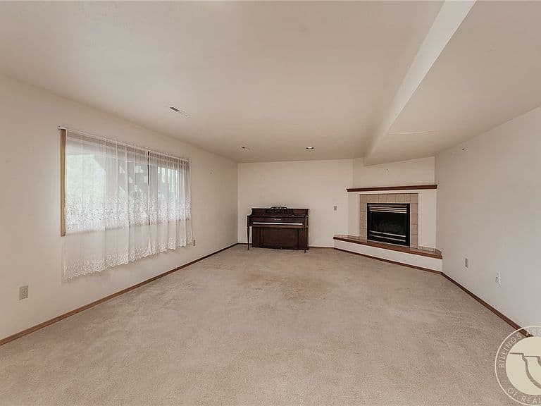 2214 Ridgeview Dr photo 5