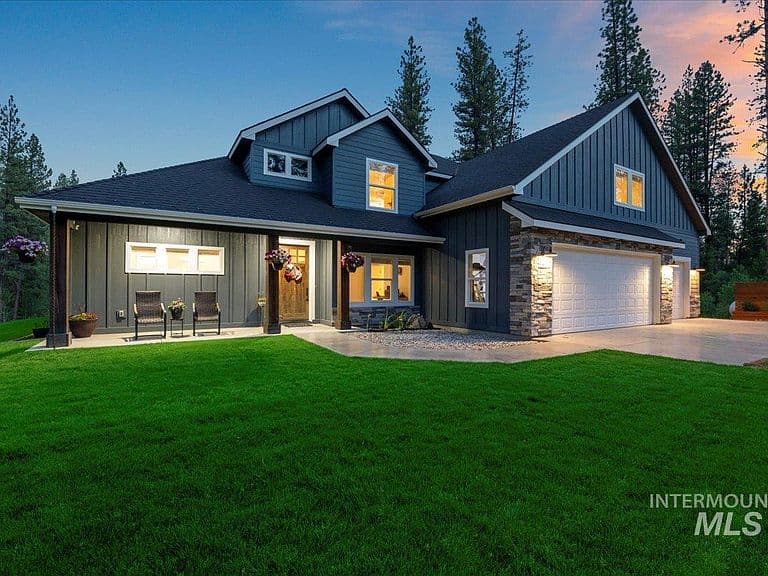 11 Crescent Cir photo 3