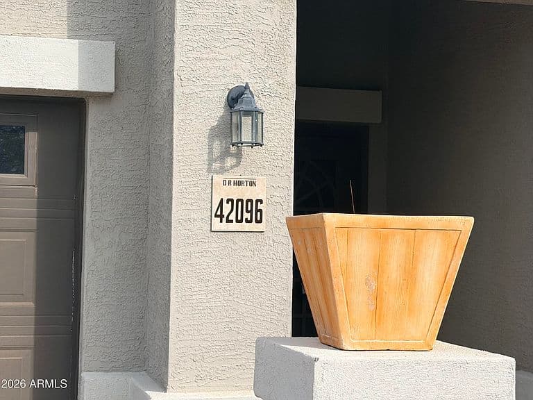 42096 W QUINTO Drive photo 2