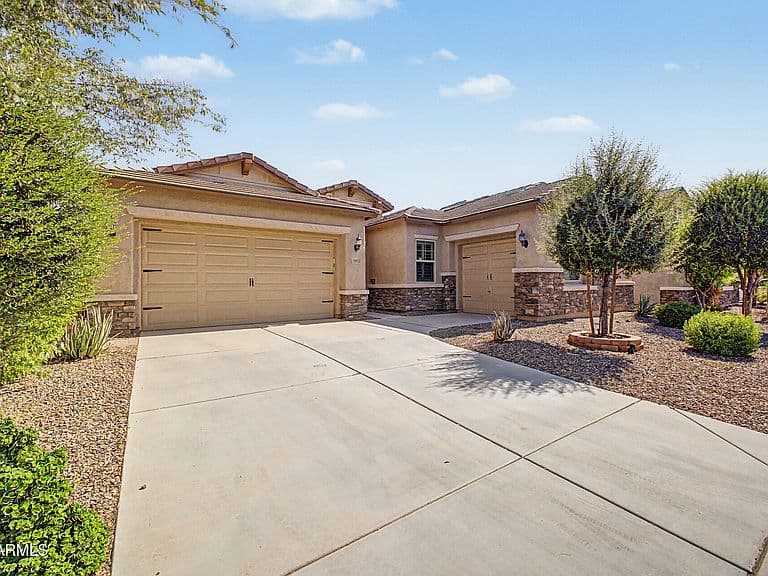10953 E TRIPOLI Avenue photo 1