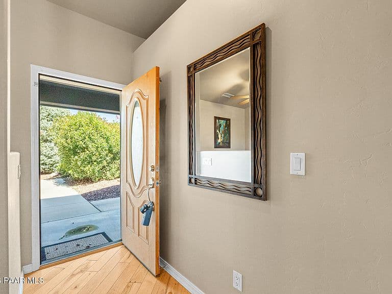 9321 E Manzanita Cir photo 2