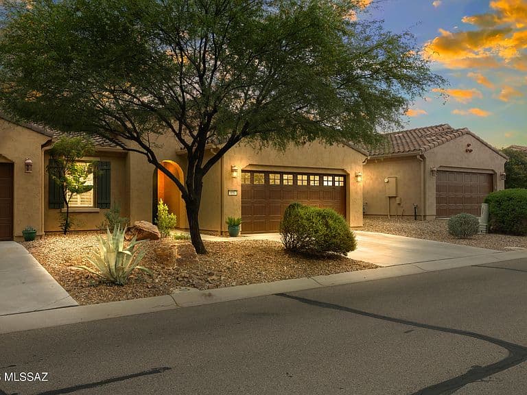 850 N Broken Hills Dr photo 2