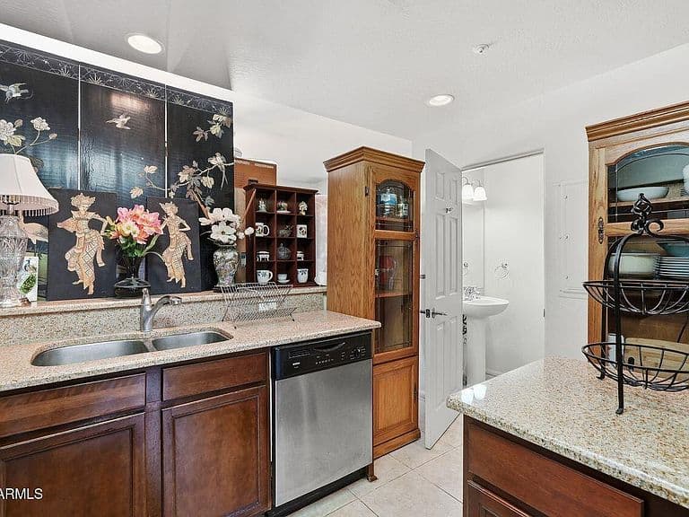 4210 N MONTEZUMA Avenue #12 photo 4