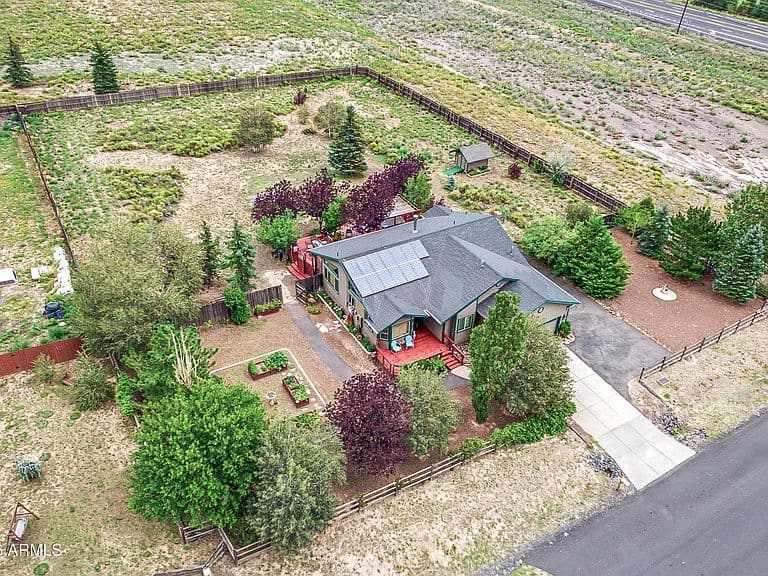 11005 Henry Drive photo 3