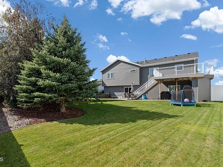 5405 Onyx Dr photo 3