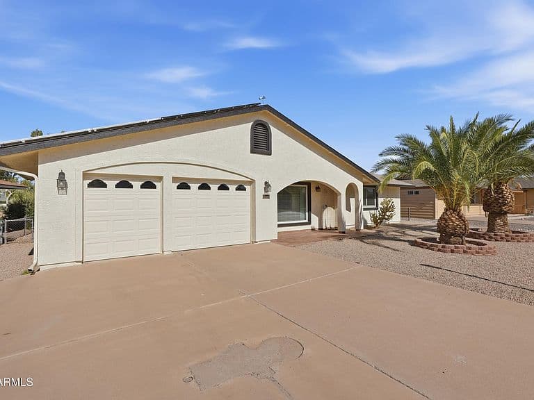 10226 W PALMER Drive photo 2