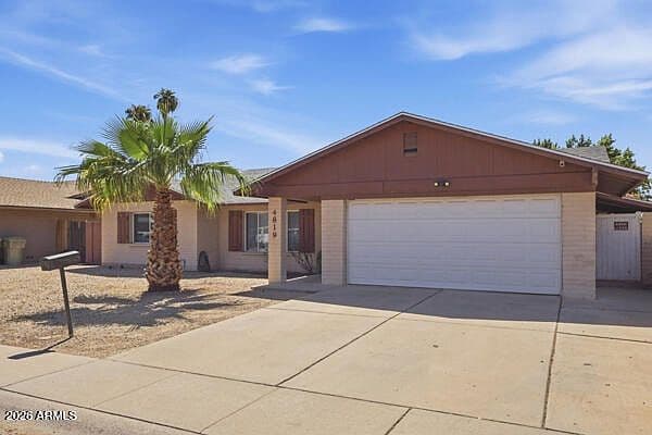 4819 W SOLANO Drive N photo 2