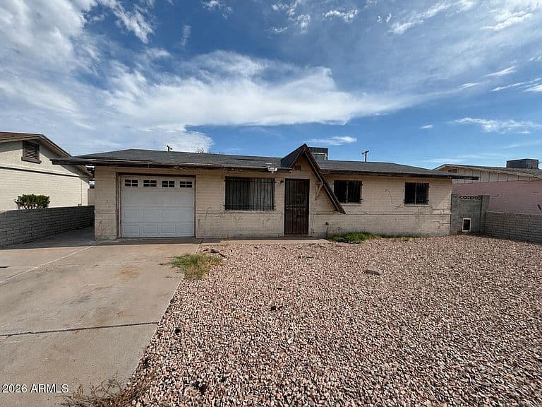 2108 E ALTA VISTA Road photo 1