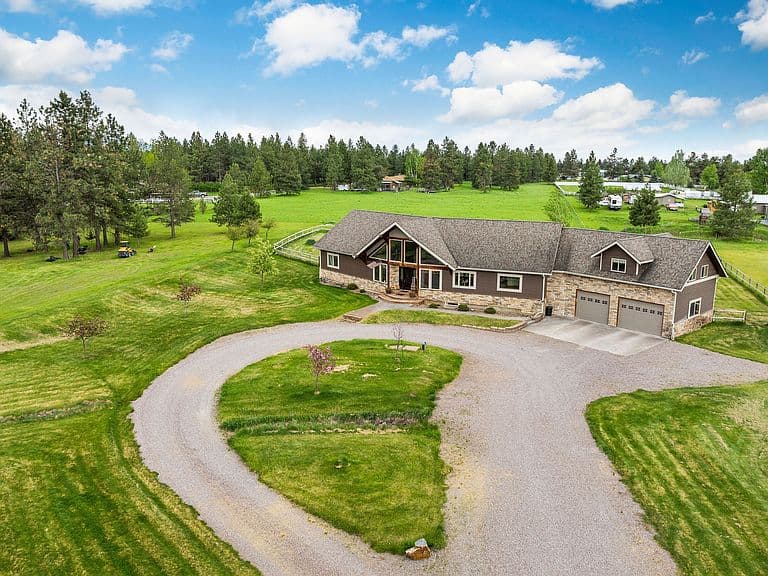 417 Cayuse Ln photo 2