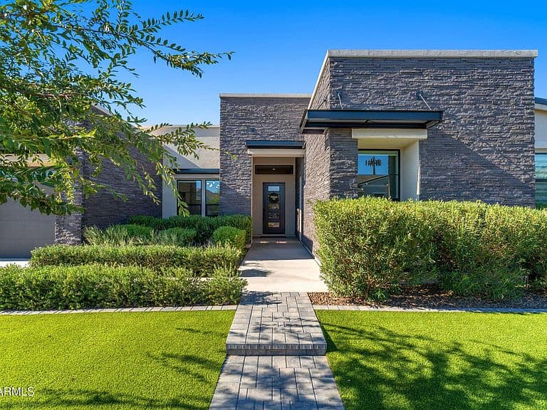 20728 E INDIANA Avenue photo 4
