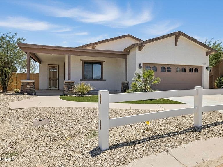 3725 W LONG Drive photo 3