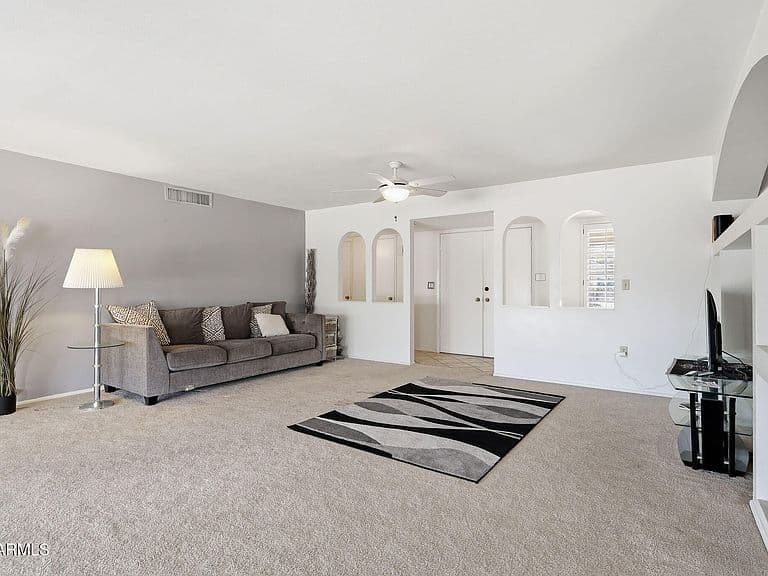 10961 W TROPICANA Circle photo 4