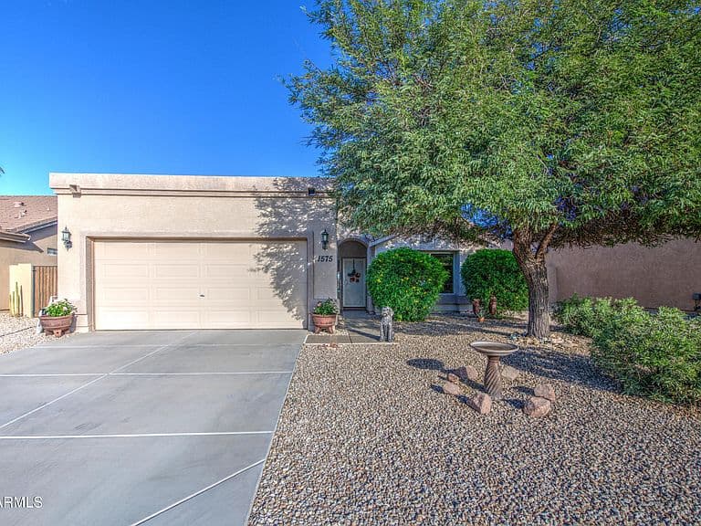 1575 S APACHE Drive photo 1