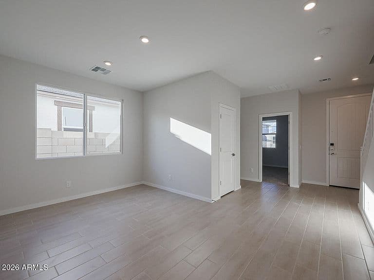 23027 W IRMA Lane photo 2