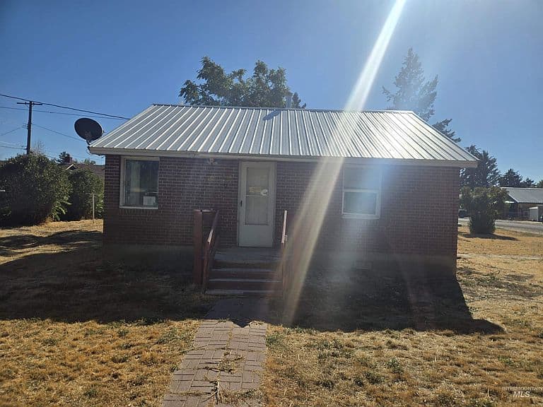 1110 Colorado St photo 3