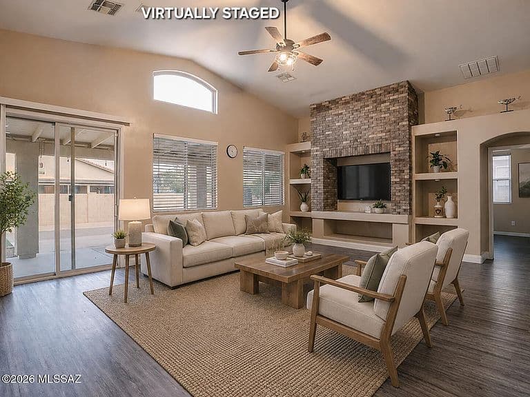 5533 W Carriage Dr photo 1
