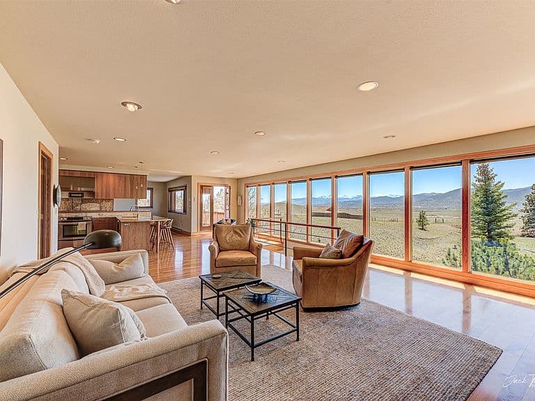1087 Sunny Vista Rd photo 2