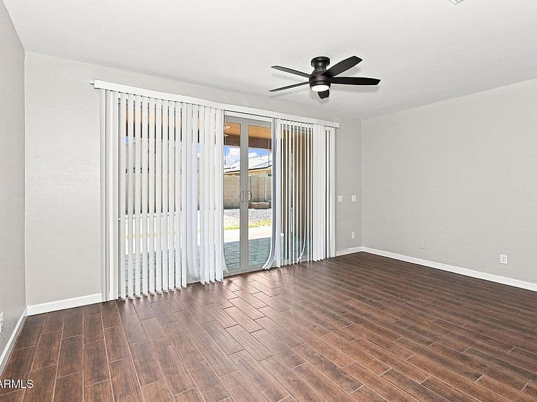 41161 W CURTIS Lane photo 2