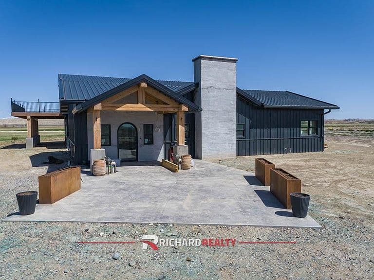 835 N Road 11 photo 1