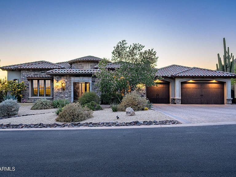8856 E ROSEDALE Circle photo 4