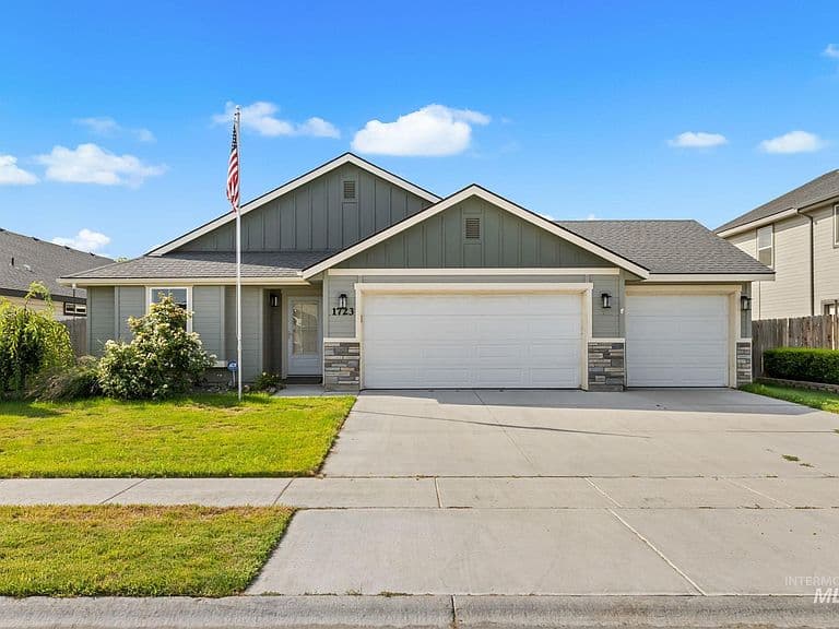 1723 W Lava Ave photo 2