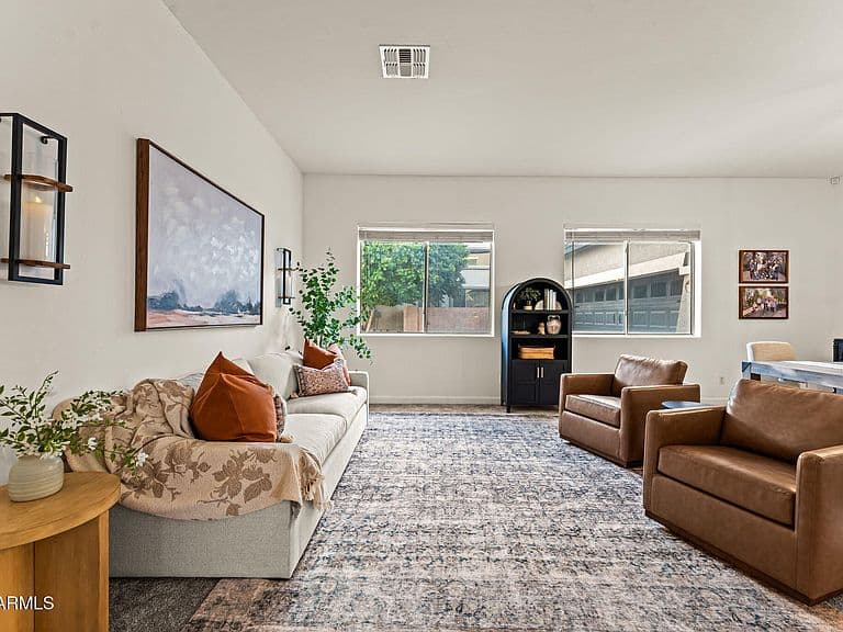 466 E BENRICH Drive photo 3