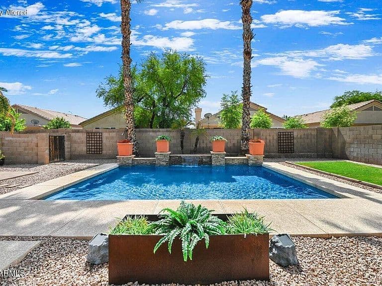 5421 W MERCURY Way photo 1