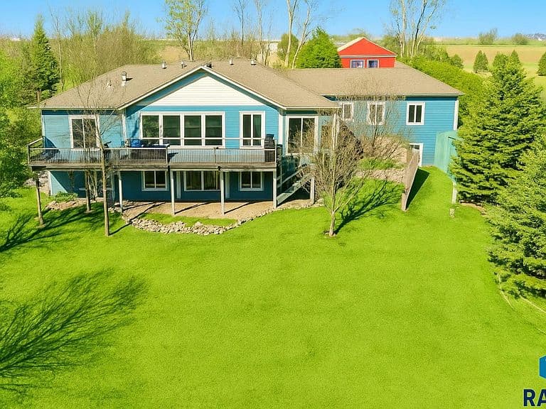 6340 Harbor Way photo 3