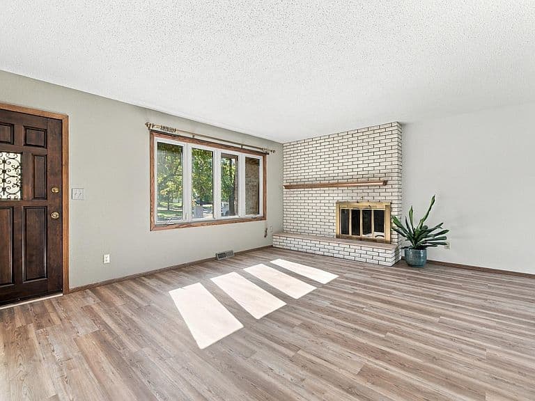 1402 E Gateway Cir APT H photo 3