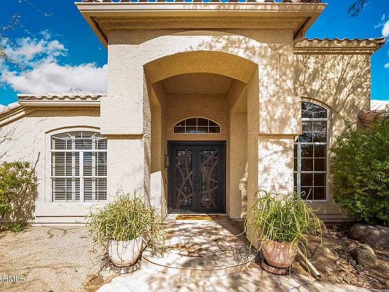 6382 W Linda Ln photo 4