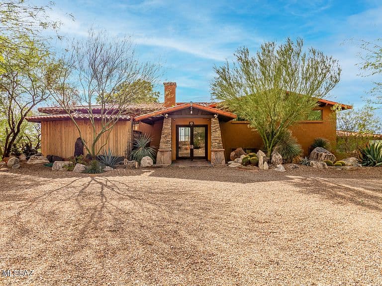 4620 E Coronado Dr photo 1