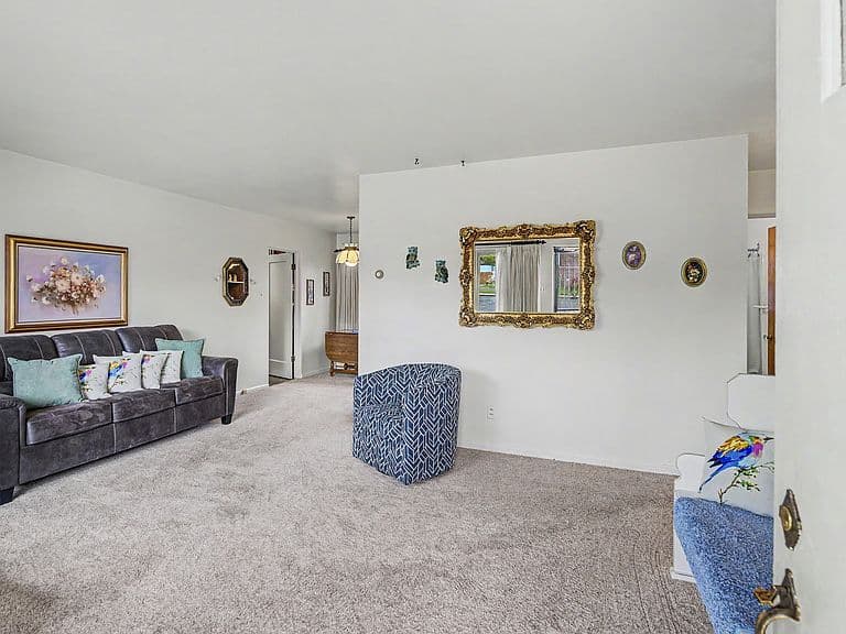 1710 8th Ave photo 2