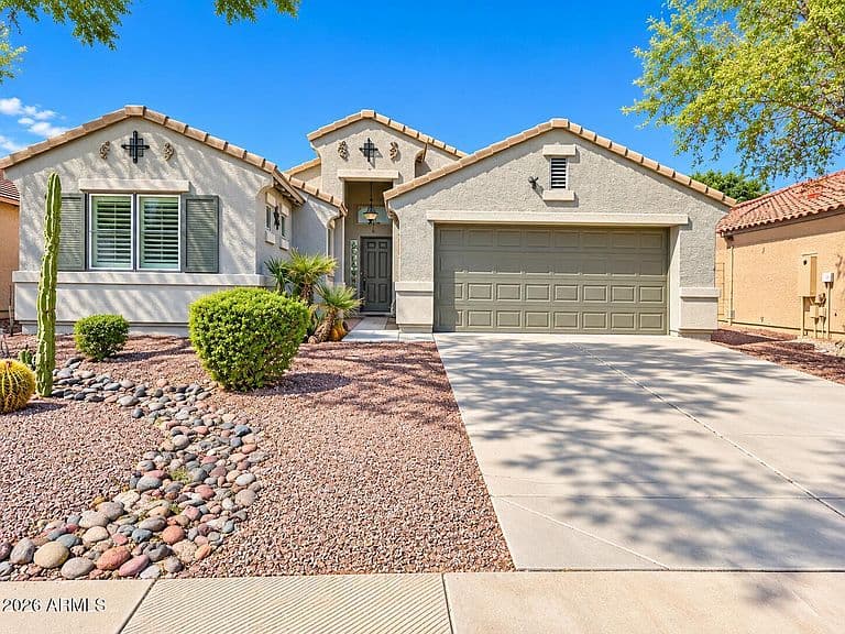 38564 N BEVERLY Avenue photo 1