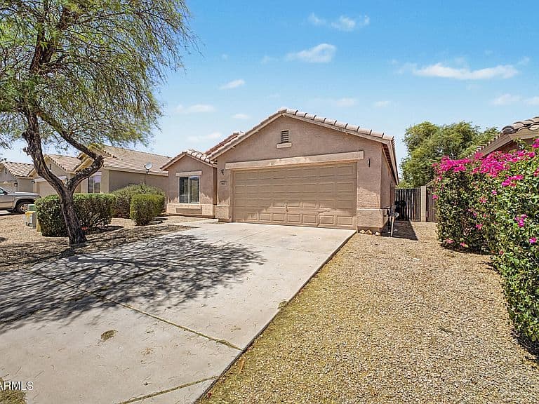 3162 W SUNSHINE BUTTE Drive photo 3