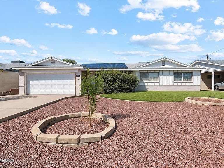 3408 W LAUREL Lane photo 1
