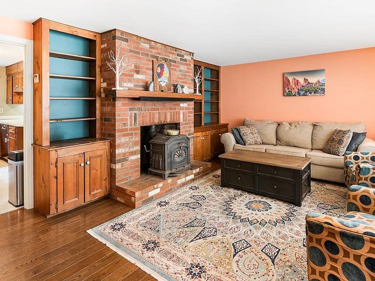 46 Lounsbury Lane photo 3
