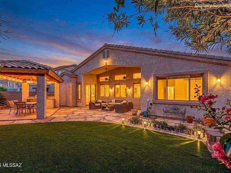 327 W Klinger Canyon Dr photo 1