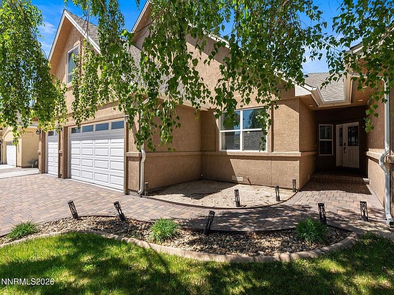 1722 Dogleg Rd photo 1