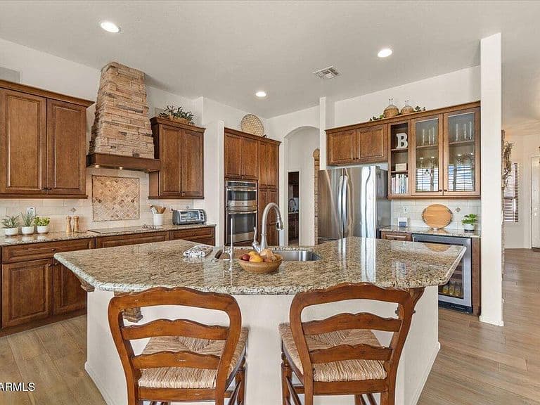 9331 E GRANDVIEW Street photo 3