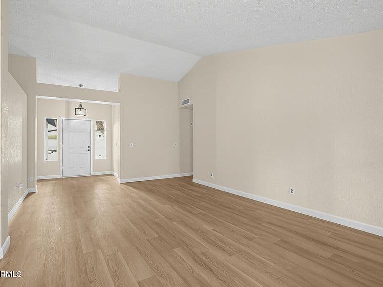 5114 W DIANA Avenue photo 5