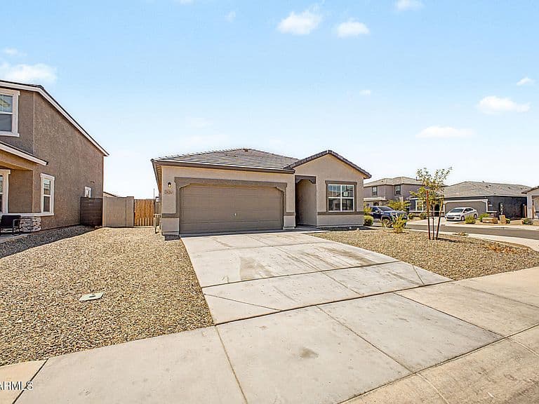 24261 W HIDALGO Avenue photo 3