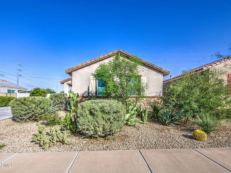 238 S SAN FERNANDO Lane photo 4