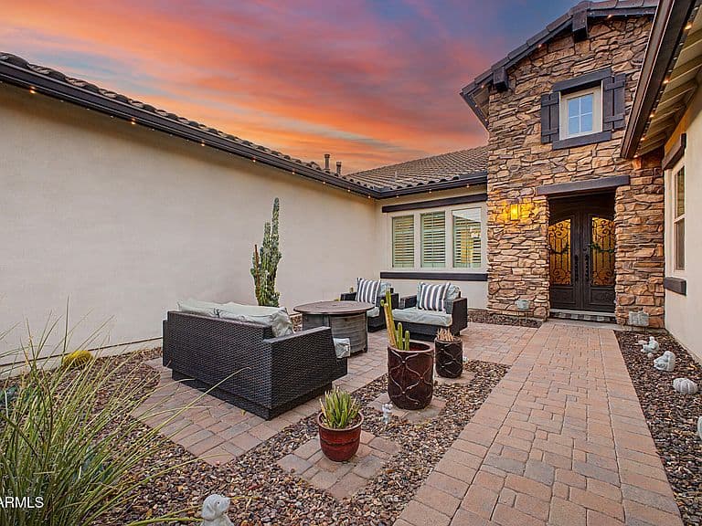 2910 E ATHENA Avenue photo 4