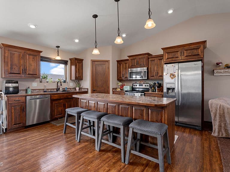 6025 Reily Rd photo 2