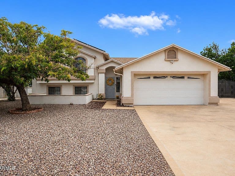 3033 Player Avenue photo 2