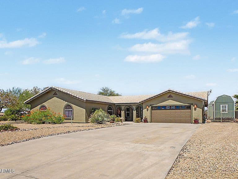 820 SIERRA VISTA Drive photo 4