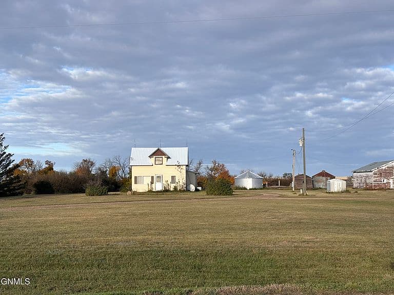 127 N Dagmar Rd photo 1