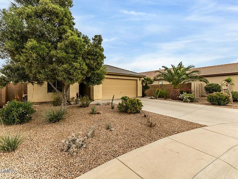 19587 N Krupps Ct photo 2